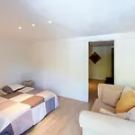 Dans Maison Urcuit