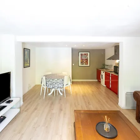 Dans Maison Apartment *