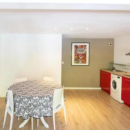 Dans Maison Διαμέρισμα Urcuit