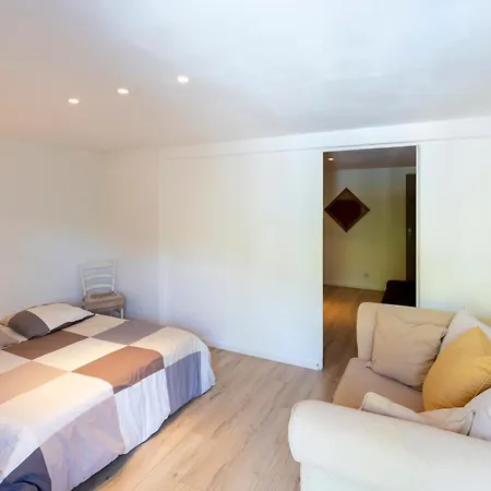 Dans Maison Urcuit